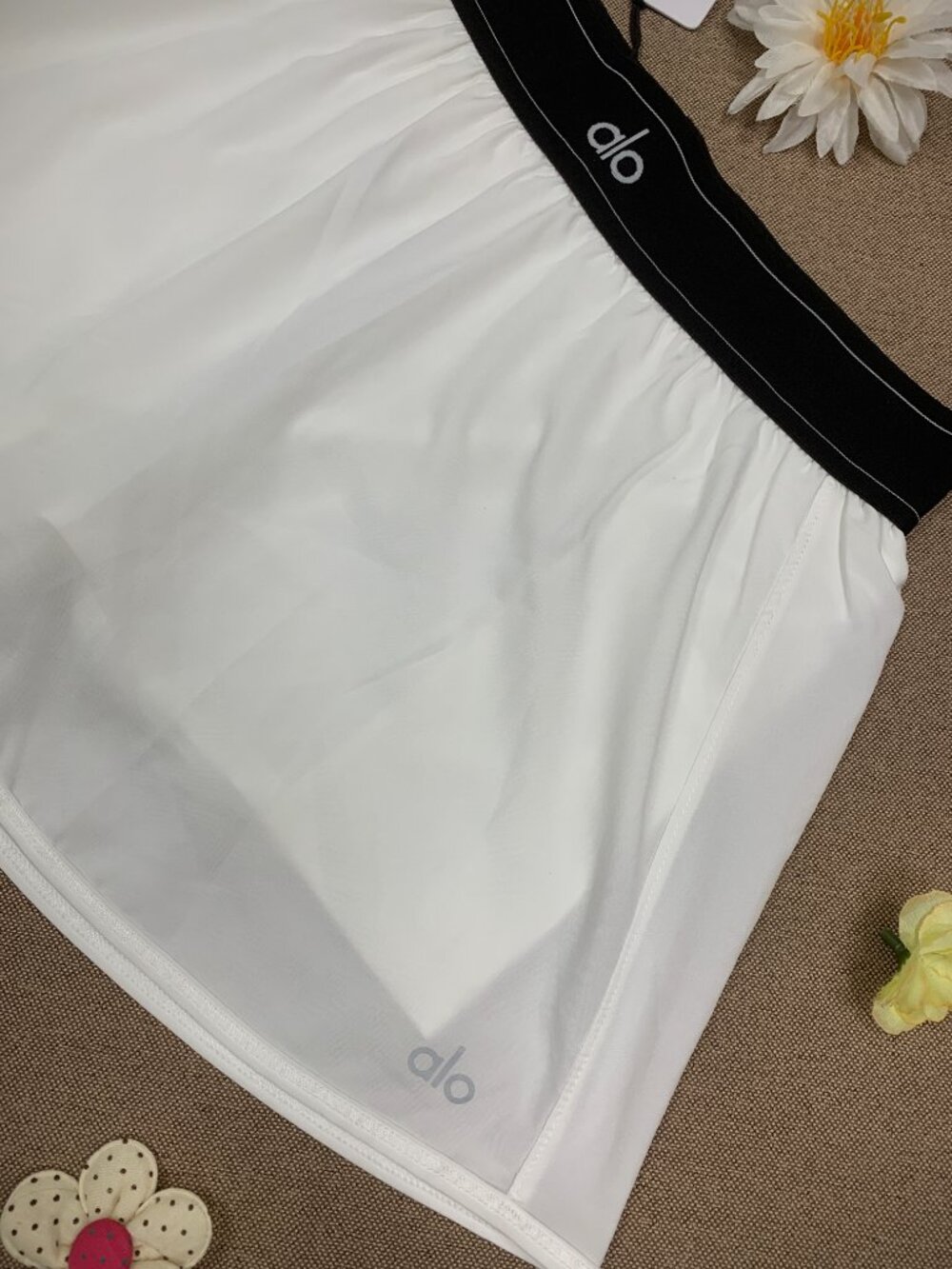 White Alo Yoga Match Point Tennis Mini Skirt🎾Effortlessly Chic🛀Built-In Shorts - Picture 8 of 11